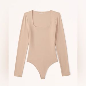 Long-Sleeve Seamless Fabric Soft Squareneck Bodysuit